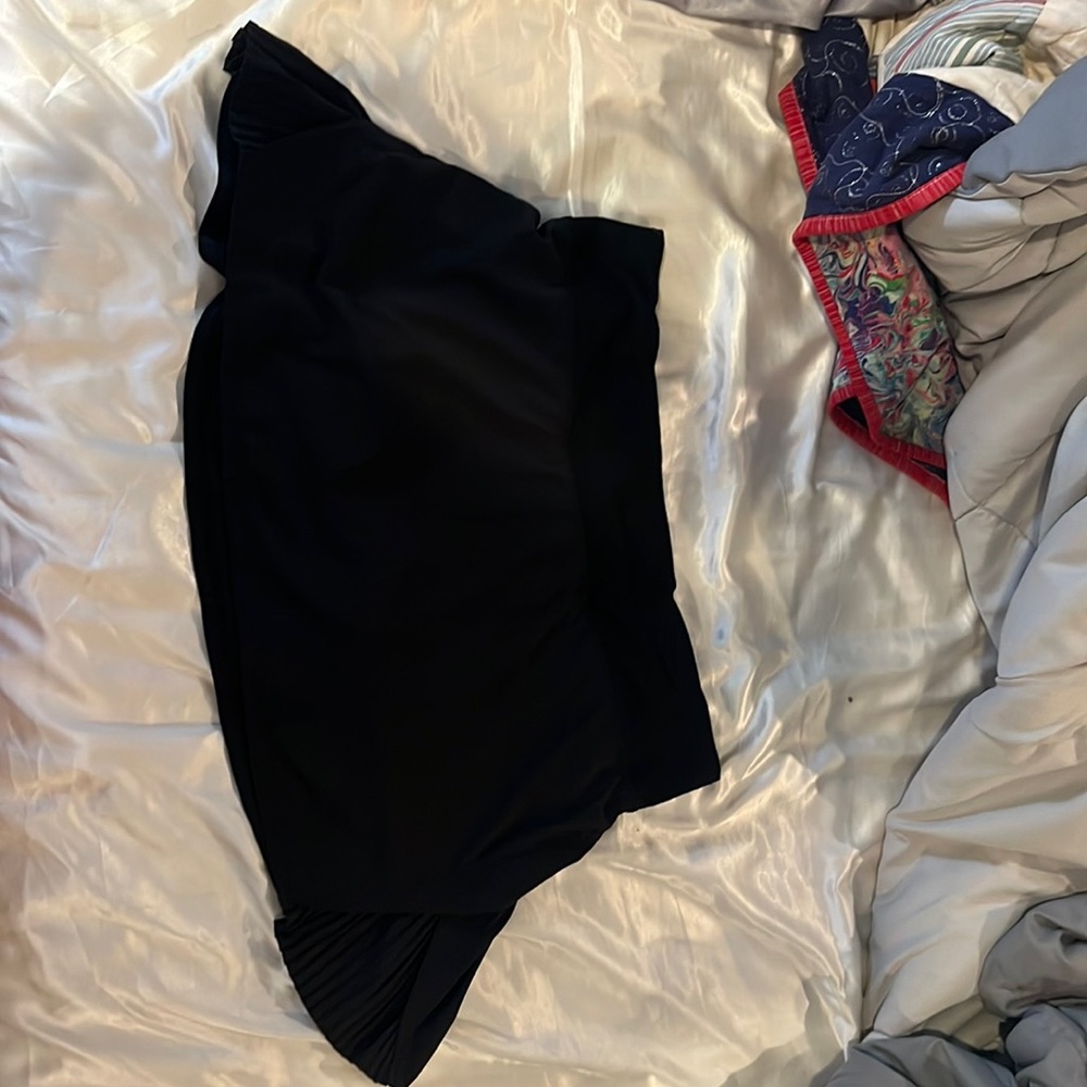 Lululemon play off the pleats skirt